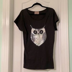 Dejavu Black Short Sleeve Sequin Owl Top